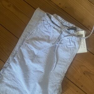 Brandy Melville Blue and White Stripped linen pants